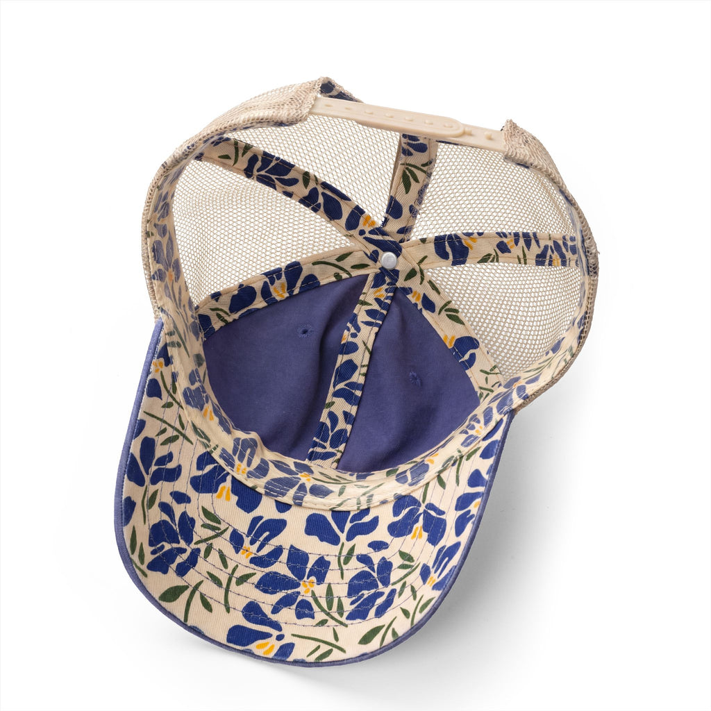 Women's Washed Mesh Country and God cap